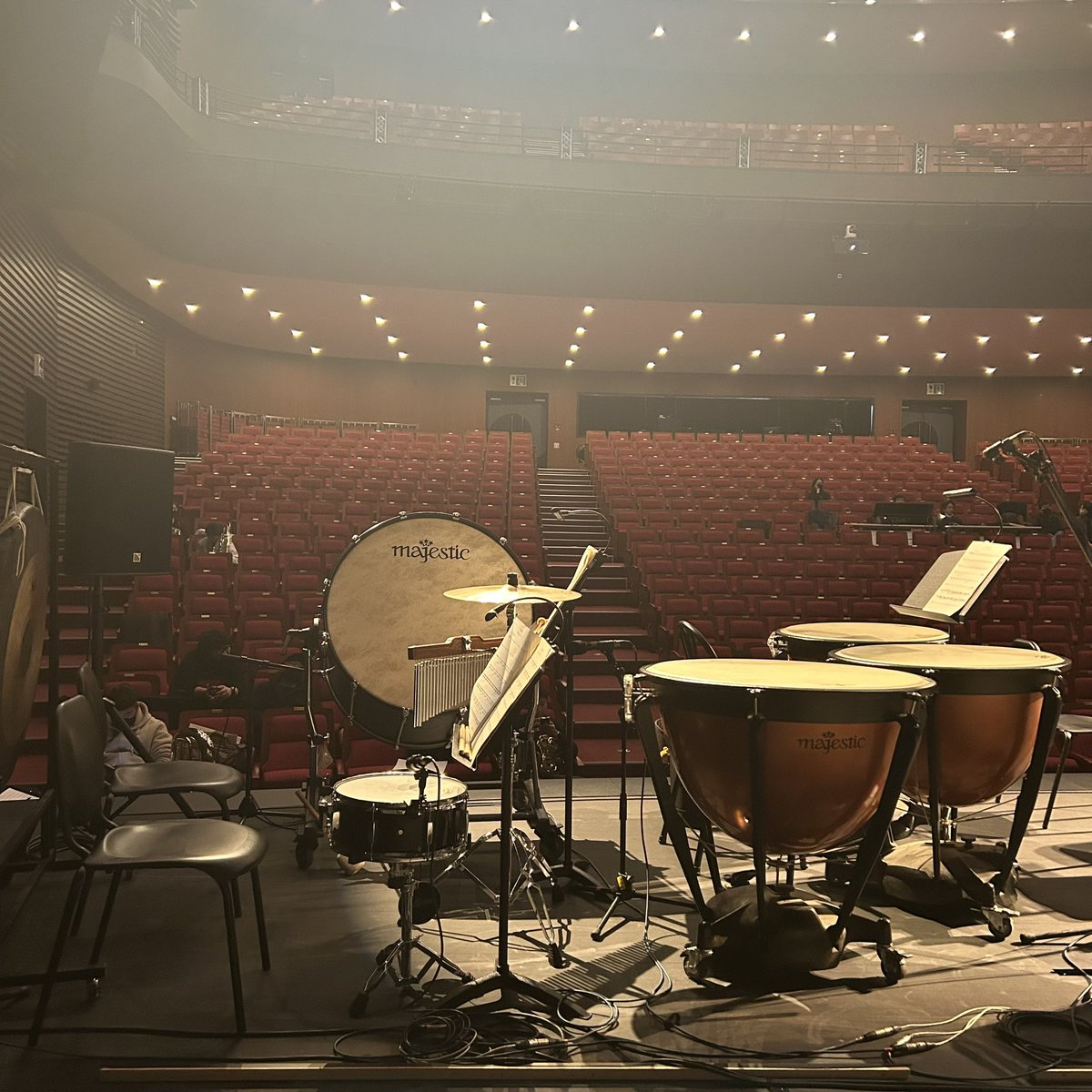 연말이라 그런지 연주 폭탄.. 플 하고싶은데 시간이 안 나😢

#일상 #연주 #스팽