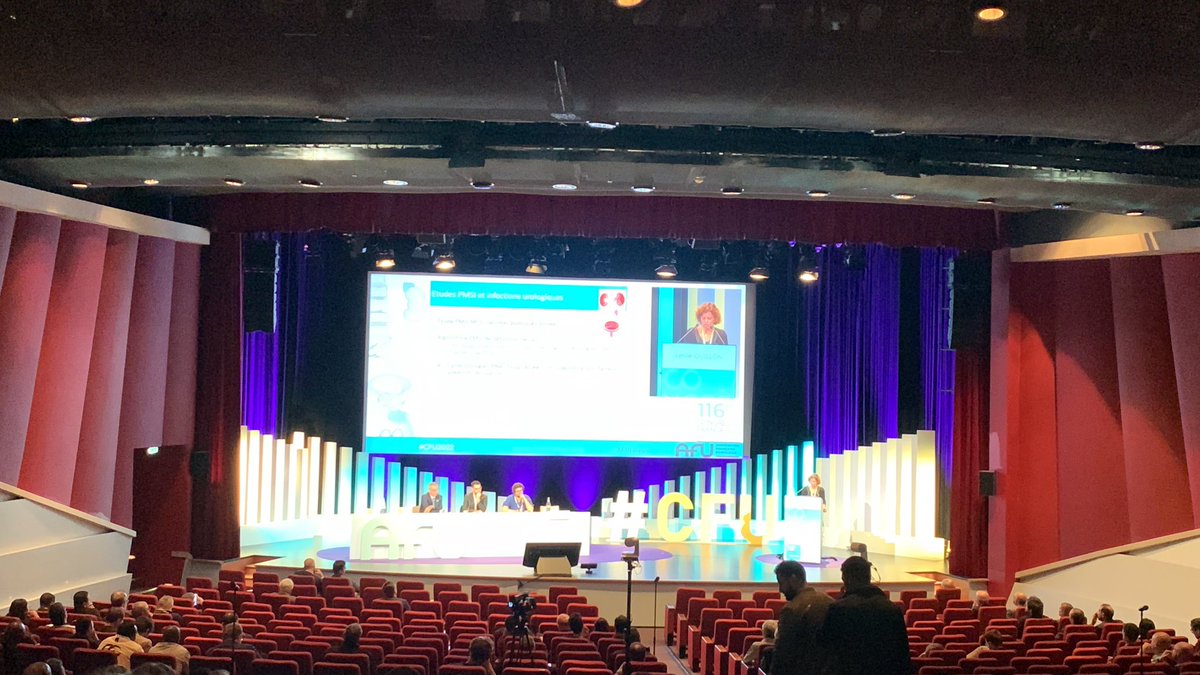 AFUrologie's tweet photo. #CFU2022 La place des #bigdata se pose depuis plusieurs années avec la mise en place des différentes bases de données en #santé #PMSI #SNDS #IA @frbruyere https://t.co/f53BdXKyTm