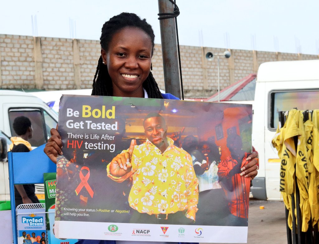 HFFG_Ghana's tweet photo. #Ongoing:
In response to the high numbers of new HIV infections recorded in Ghana in recent years, 
the @ghanaids is partnering with @HFFG_Ghana for a Condom Activation Campaign at the Kasoa Market today. This activity is supported by @UNFPAGhana.
#EndAIDS #Equalize https://t.co/VZw1uQaWUK