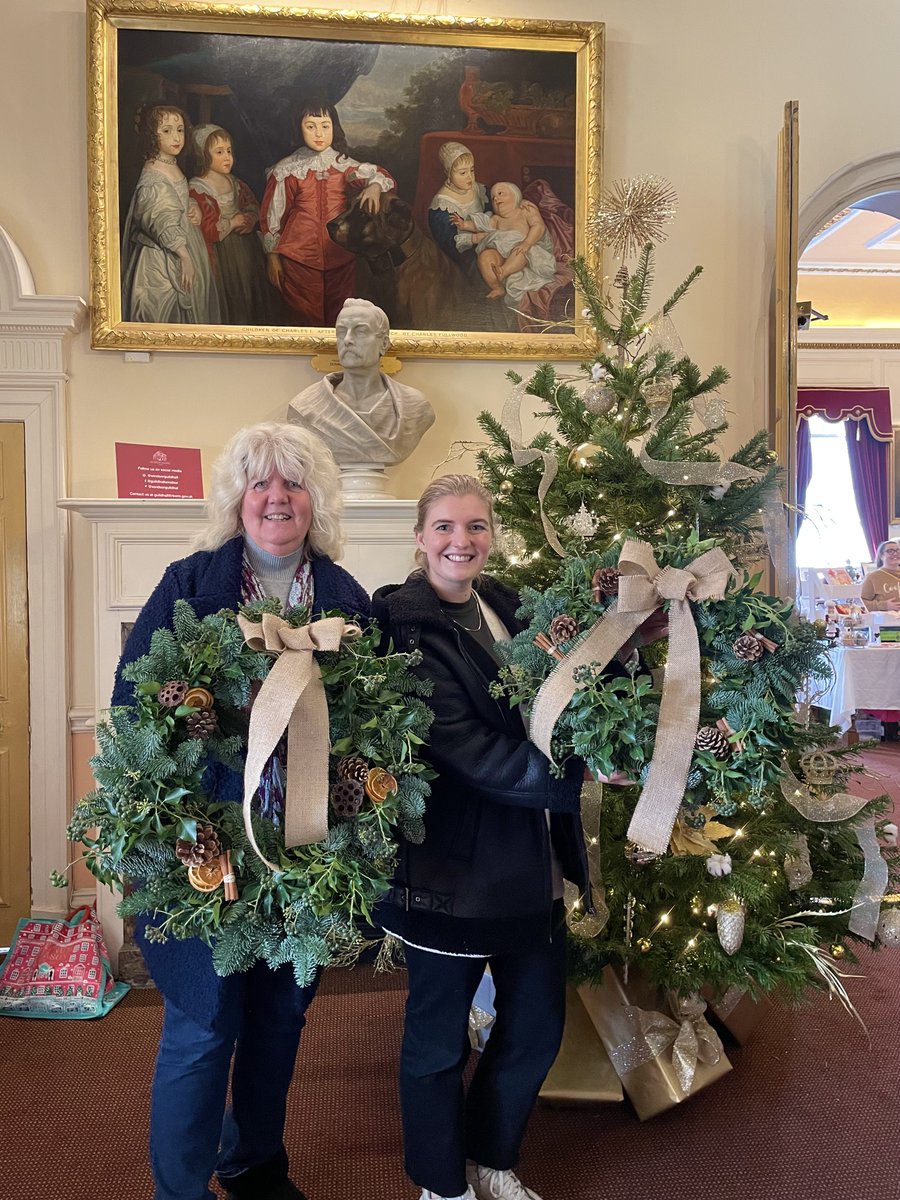 By popular demand we are opening our Artisan Christmas Fair an hour early today! Come and join us from 11-8pm. We have lovely local artisan businesses, Christmas craft activities for children and wreath making in the Ascot Room. #windsor