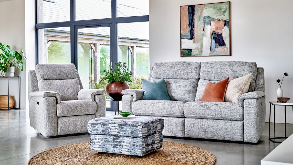 GPlanDesign's tweet image. Meet Ellis, one of the latest additions to the family. Clean, crisp lines and distinctive back cushion detailing. Ellis embodies a modern, timeless style. 

Explore Ellis: ow.ly/YmH650LxhoT.

#gplan #sofa #fabric #leather #ellis #newsofa #modernsofas #leathersofa #greysofa