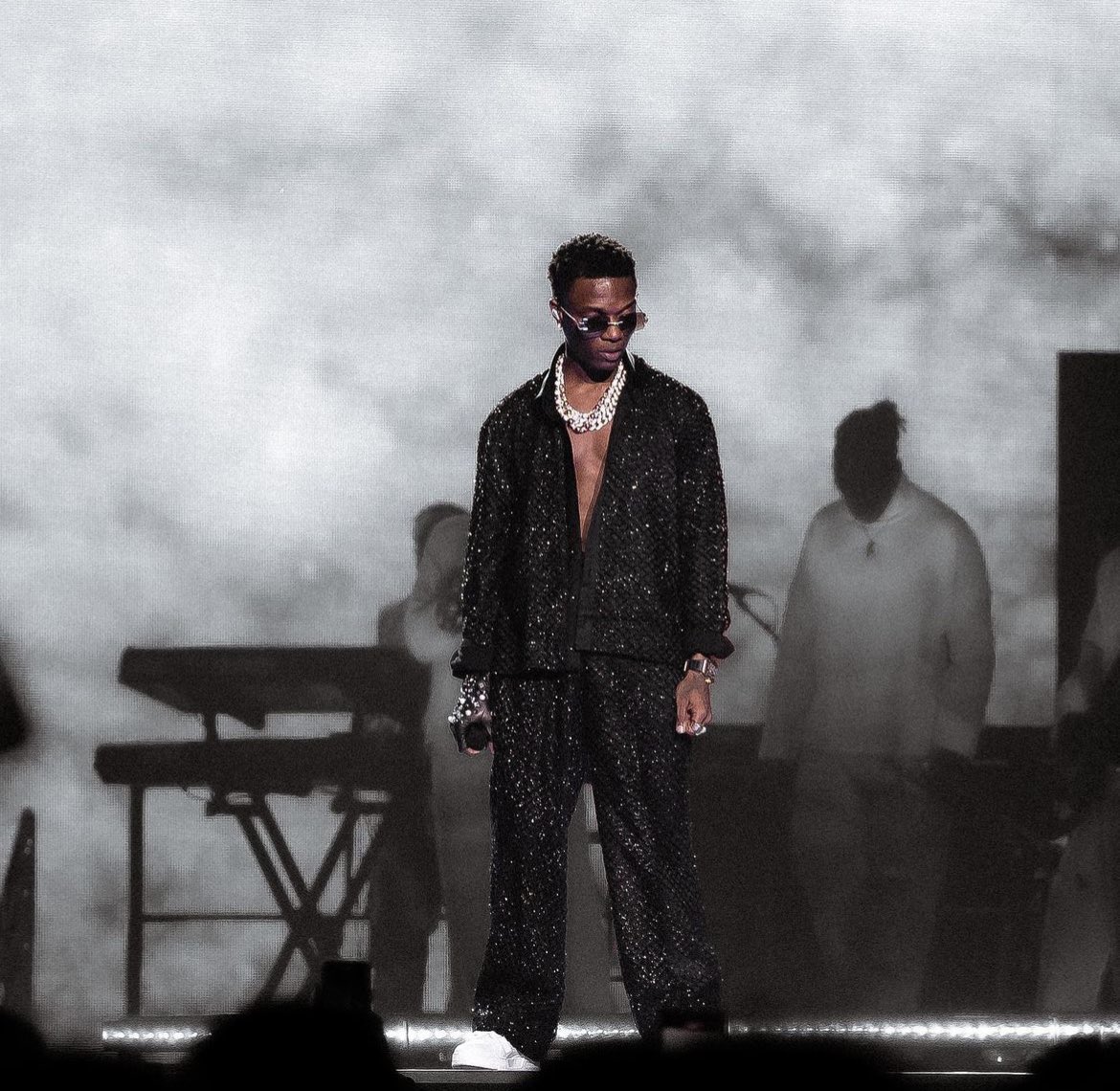 champion_boyy's tweet photo. King of Pop!             King of Afrobeat! https://t.co/GbwI1mfuDf
