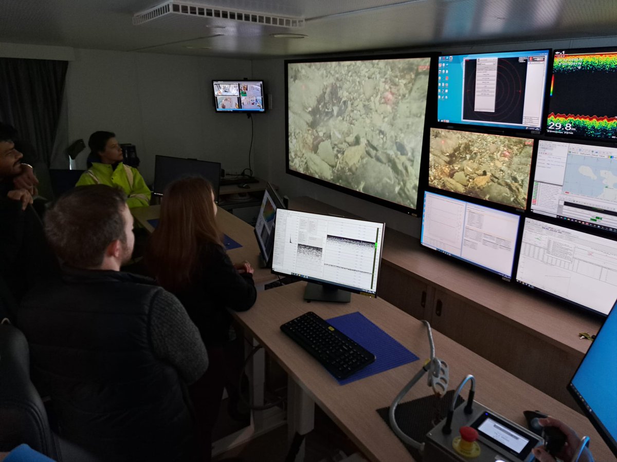 followtheboats's tweet photo. We can't take sediment grab samples on a rocky #seafloor, but we can still see what's down there with the HD drop camera on board the #RVTomCrean!

@UCD_Geography @smartseaschool @Dept_ECC @GeolSurvIE @MarineInst @RVMarineInst https://t.co/mXoGcl9fW7