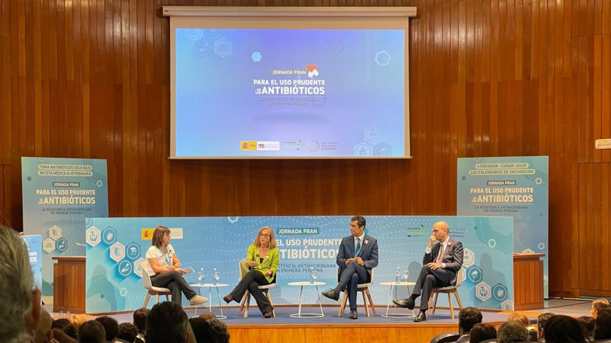 <a href="/crismu272/">Cristina Muñoz Mader</a> coordinadora del <a href="/PRANgob/">Plan Antibióticos</a> en salud animal resalta la importancia de la formación de los veterinarios en el uso prudente de antibióticos y anuncia el lanzamiento de un curso de experto en el uso racional pequeños animales para veterinarios clínicos 🐶🐱 #EAAD #WAAW2022