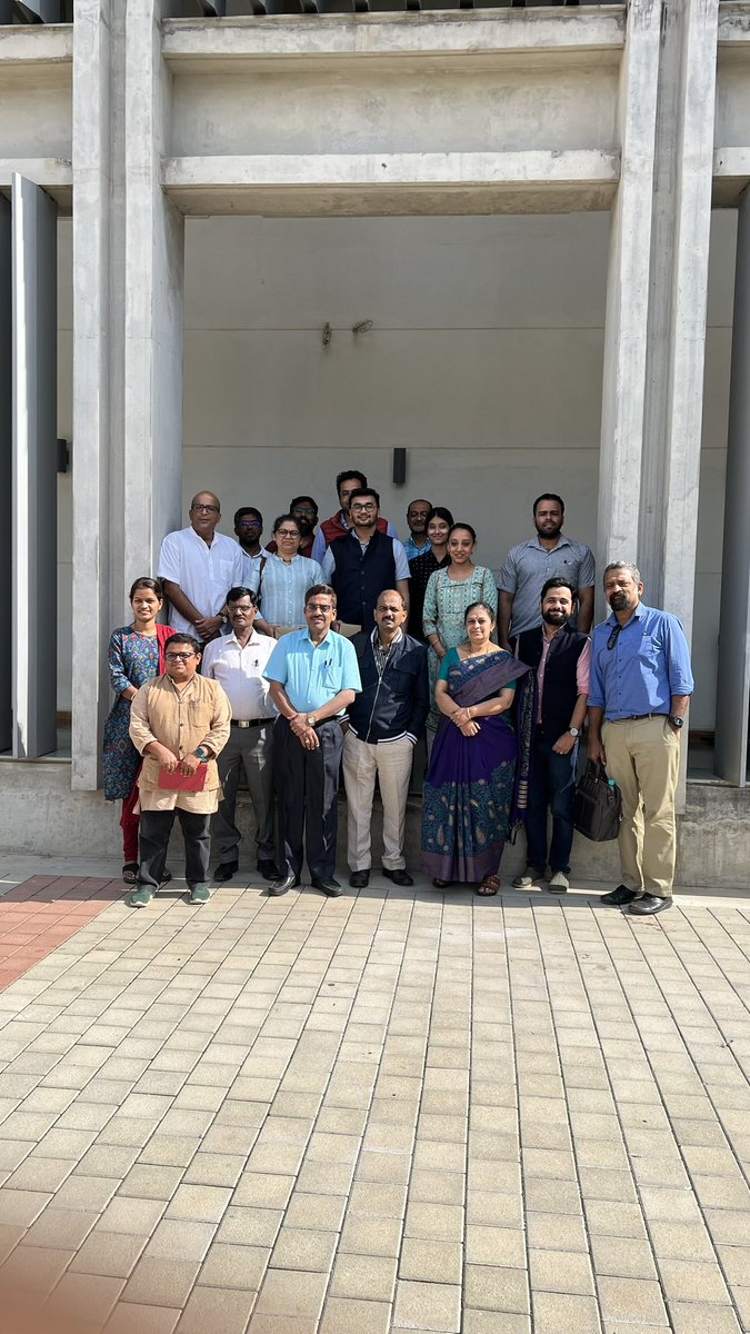 Great to take part in the round table on data & public policy at @azimpremjiuniv conducted jointly w @cpceu Officials from #Maharashtra, #Goa & #Karnataka govt attended - along w the central health ministry. @_PriyaKhan @MitulJhaveri1