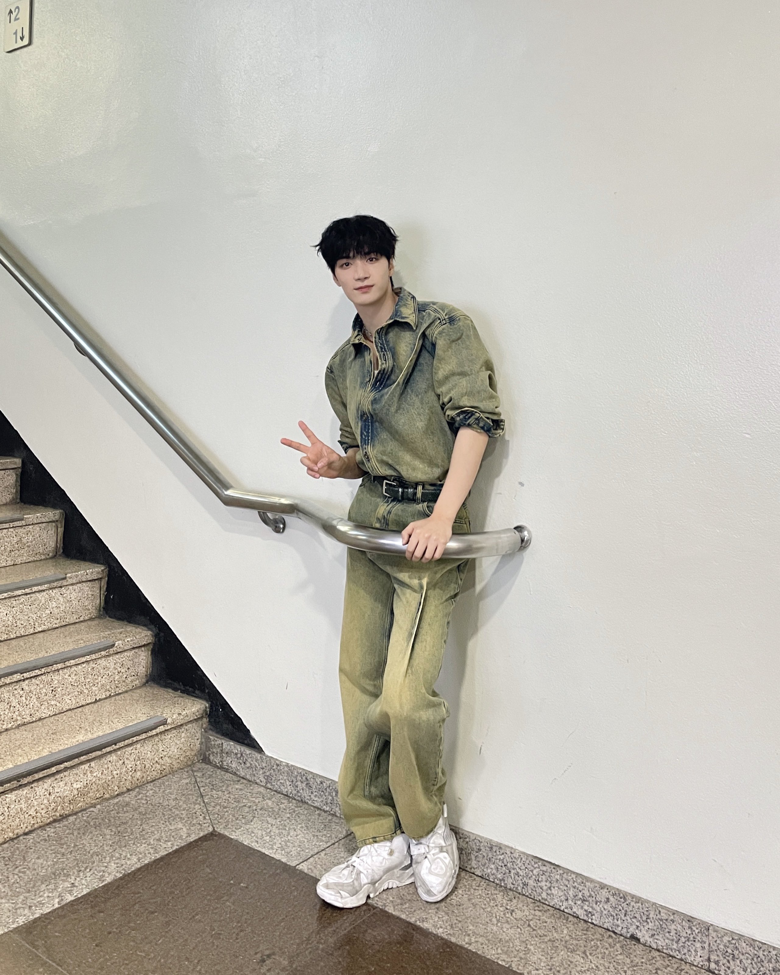 Fh1re7qVQAEHc_t?format=jpg&name=4096x409