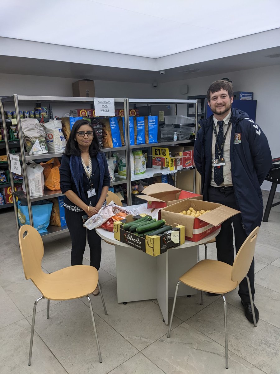 NTFC_CT's tweet photo. This week we visited SCCYC Food Aid (our local foodbank) to donate £100 worth of food to help families who are struggling this winter🙌

Many thanks to @sccycnhampton for inviting us to their social enterprise hub opening &amp; for continuing the great work they do in the community! https://t.co/Rn7I4iqDfJ