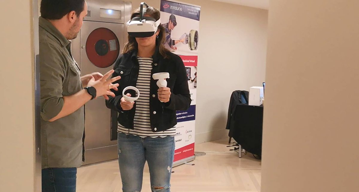 ATEgrupo_'s tweet photo. Ayer celebramos el evento que tanto tiempo llevábamos organizando: 𝗔𝗧𝗘 𝗠𝗢𝗩𝗘𝟮𝟮
Este año, además de hablar de la factoría #atemobile y la #digitalización, descubrimos nuevos entornos de la mano de @Innovae en @KursaalDonostia: #realidadvirtual #realidadaumentada https://t.co/PEnAuryjMJ