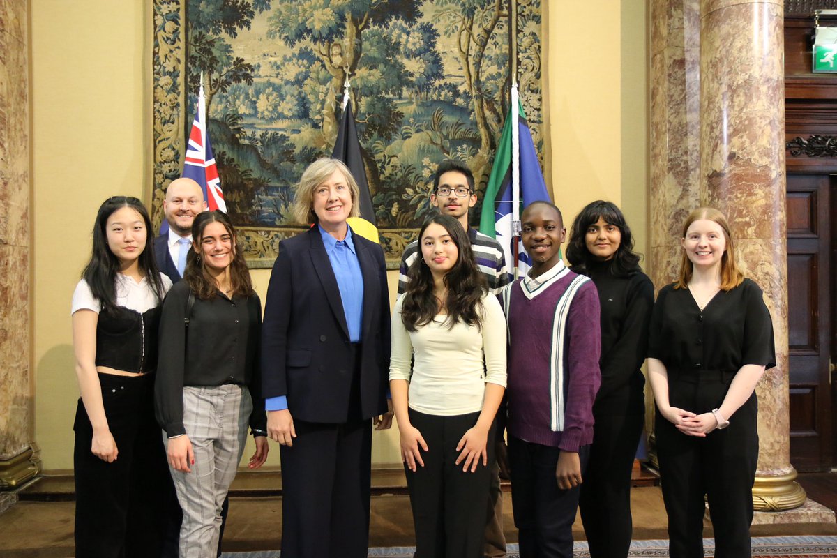 I hosted the inspiring young winners of this year’s Queen’s Commonwealth Essay Competition this week at Australia House. Madeleine Wood from Melbourne was the junior winner out of a total of 26,000 entries!

#QCEC2022 @RoyalCWSociety