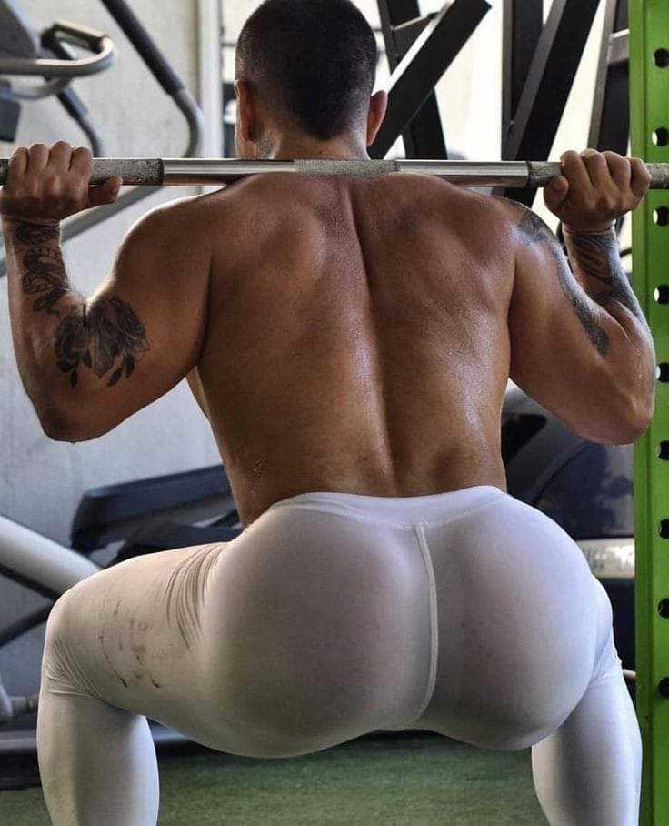 After a long day at the gym itto would see the reader with a smile

🐂: Hey traveler, come with me to do my last routine, I'll pay you very well