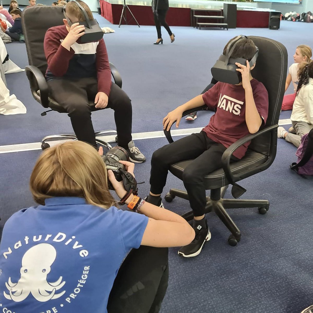 Xplorations360's tweet photo. 🤿 Point #LaVRcestFacile : ☺️ Les journées s’enchaînent au festival international du monde sous-marin, GALATHEA 🤩

🫵 Etes vous sensible à la protection des océans ? Avec notre plateforme @_xplorations360 👀 : On observe, on comprend et on protège à tous les âges 😃#Formation360 https://t.co/CqvbYkfGsb