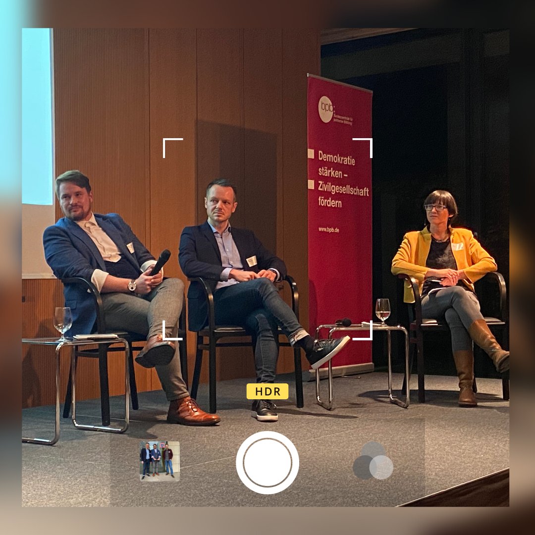 📌 Was tun, wenn #Kommunalpolitik unter #Druck gerät?

Gleich vier Kolleg:innen der Aktion Zivilcourage e. V. und des Kompetenzzentrums Krisen-Dialog-Zukunft nahmen an der Fachtagung als Impulsgebende teil. 

💻 Hier gehts zum Artikel: aktion-zivilcourage.de/news/2022-11/w…