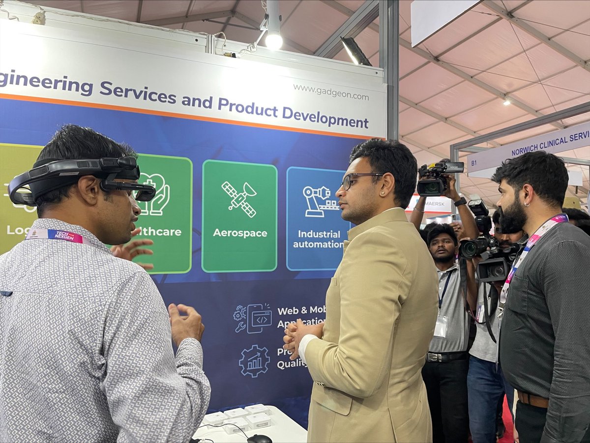 Gadgeon's tweet image. Mysore&apos;s Maharaja H.H. Yaduveer Wadiyar &amp;amp; Princess Trishikha Kumari visited our booth T-54 at @blrtechsummit. During their stay at the booth, they learned about our IoT offerings &amp;amp;  IIoT platform - @DelpheonIIoT &amp;amp; solutions  
#BengaluruTechSummit2022 #Tech4NexGen #BTS2022