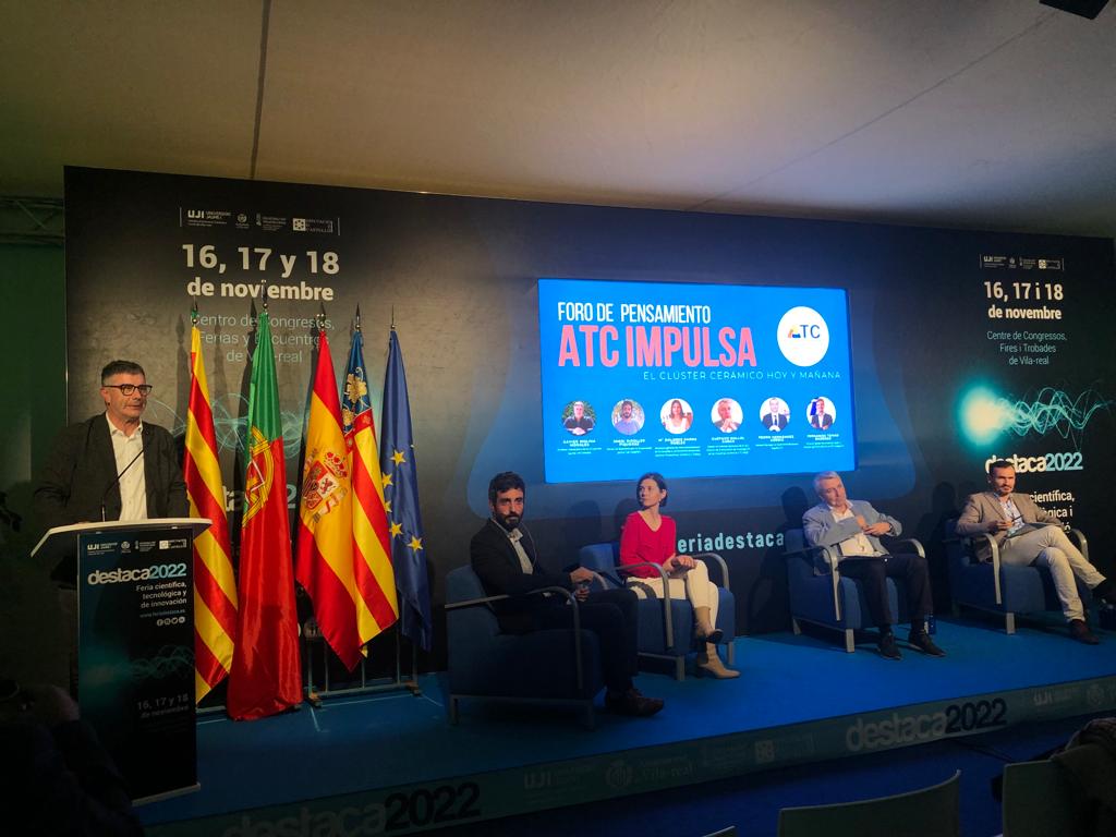 📍 La Càtedra de Transformació del Model Econòmic de la <a href="/UJIuniversitat/">Universitat Jaume I</a> ha estat en la <a href="/feriadestaca/">Feria Destaca</a> al Centre de Congressos, Fires i Trobades en Vila-real.