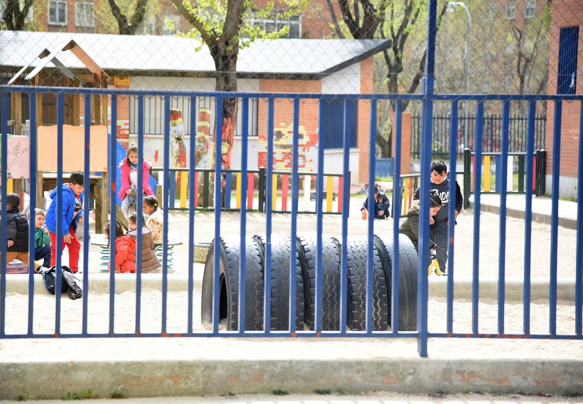 Las especialistas de educación primaria reclaman su papel mientras son relegados en varias autonomías #SOSPrimaria
#NoMásRecortes #CadaDocenteSuEspecialidad #Noal2x1 eldiariodelaeducacion.com/2022/11/18/las…
