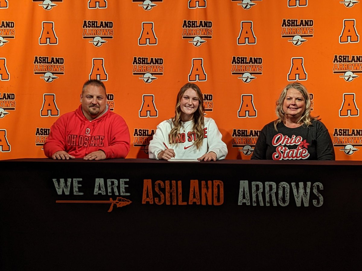 ArrowsAD's tweet image. Congratulations and Best wishes go out to Hailey Lang! Hailey has signed her NLI to play softball at THE OHIO STATE UNIVERSITY!