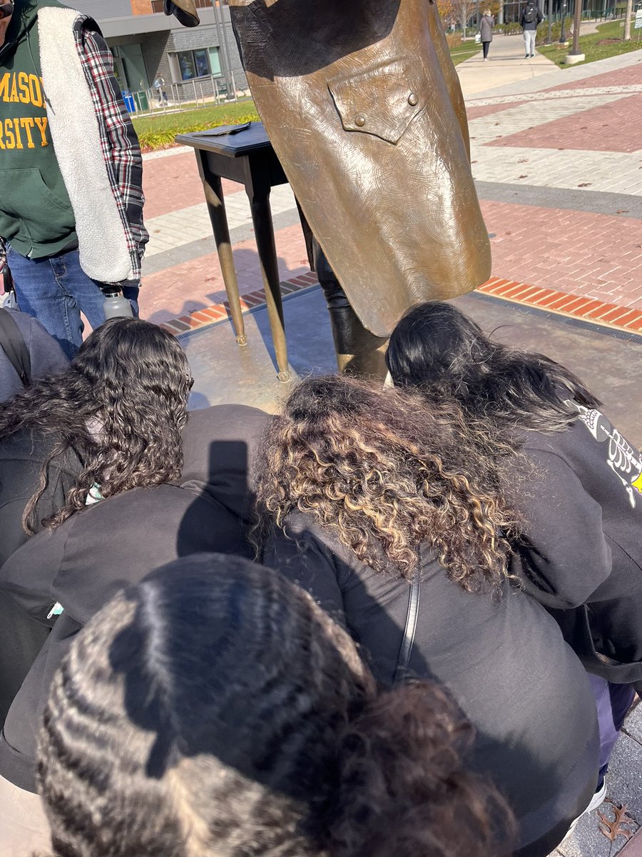 AvidNoms's tweet photo. Our 8th Grade Students rubbing the foot for good luck on their upcoming PSAT. 1st field trip of the school year. More to come!!! #AVIDRocks #Exposingstudents @PGCPSAdvancedP1 @MonroePrincipal @SavvyEducator_T @TheMan_MrCoates https://t.co/DQps36W4VK