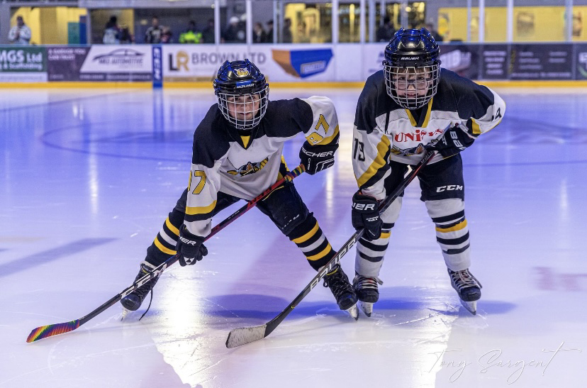 GBS_Rowan's tweet photo. Part 1: Another very talented member of Rowan Class put his superb ice-skating &amp; hockey playing skills to great use; warming up the crowd as a mascot for the prestigous MK Lightning Ice Hockey team! Wowzers! #GBS4PE #GBS4Arts https://t.co/JXDaslawEH