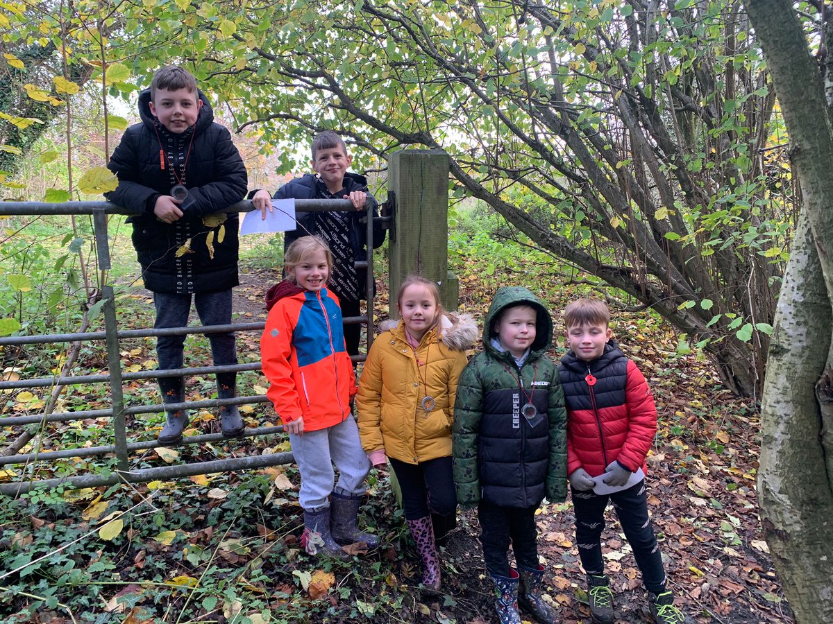 MissMur47149090's tweet photo. Lots of fun orienteering! #Findthedots #Nailtrail #Pleasley @MIssBai69392016 @stjs_staveley https://t.co/aBkhlWiLw7