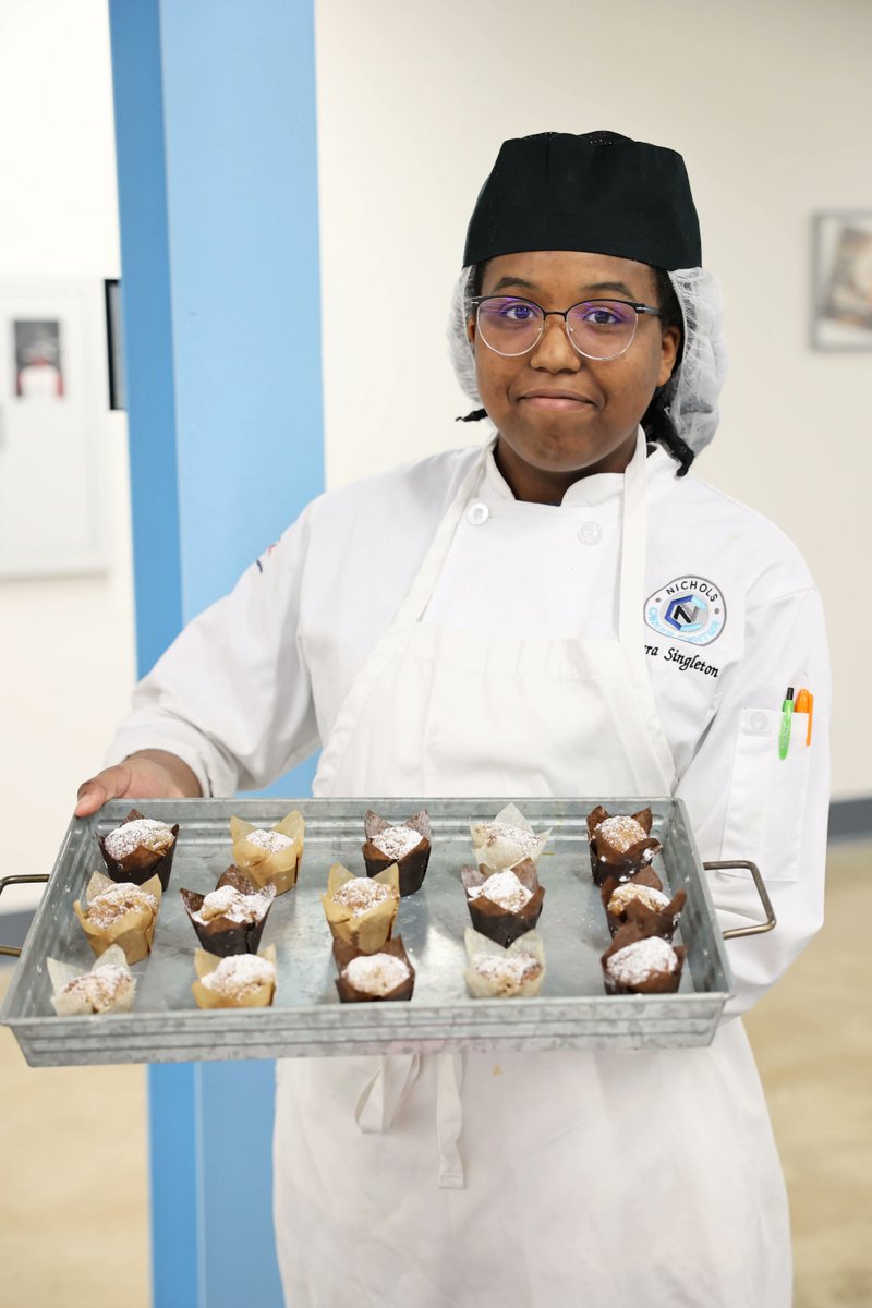 Congrats to Amyra Singleton, @nccmidmo Culinary &amp; <a href="/JCJaybirds/">Jefferson City High School</a> student, for earning a $85K scholarship to <a href="/JohnsonAndWales/">Johnson & Wales University</a> North Carolina! Amyra will pursue a culinary arts degree, focusing on baking &amp; pastry arts. We are so proud of you, Amyra! #JCSchoolsChampions #WeAreJCSchools