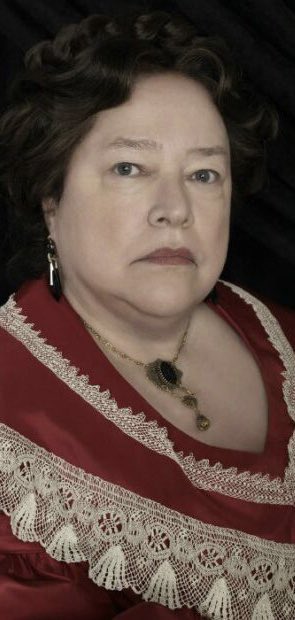 charley_ck14's tweet image. If there’s a movie about Elon, I want him to be played by Kathy Bates.