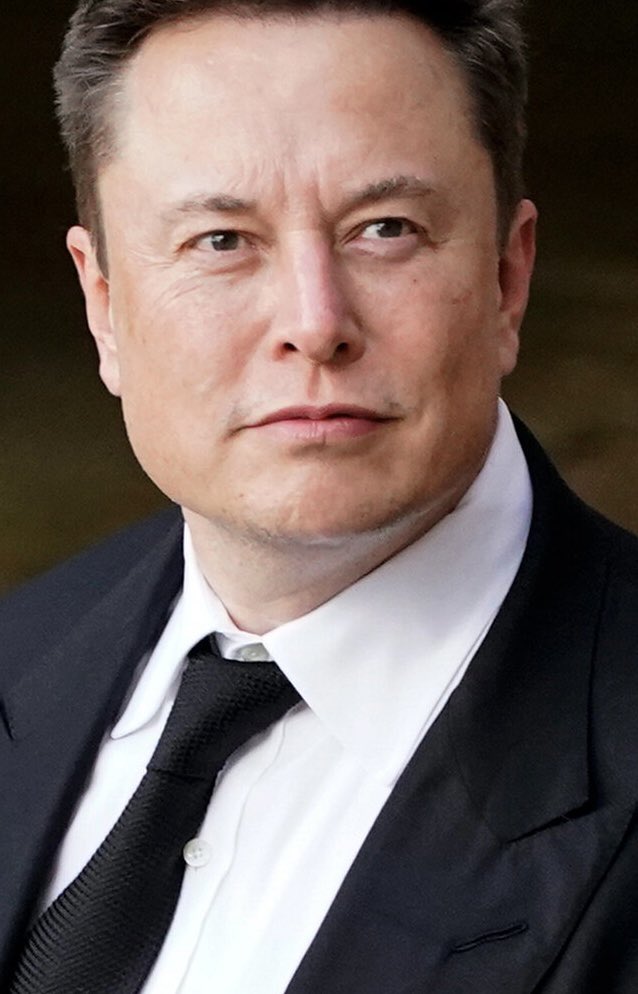 charley_ck14's tweet image. If there’s a movie about Elon, I want him to be played by Kathy Bates.