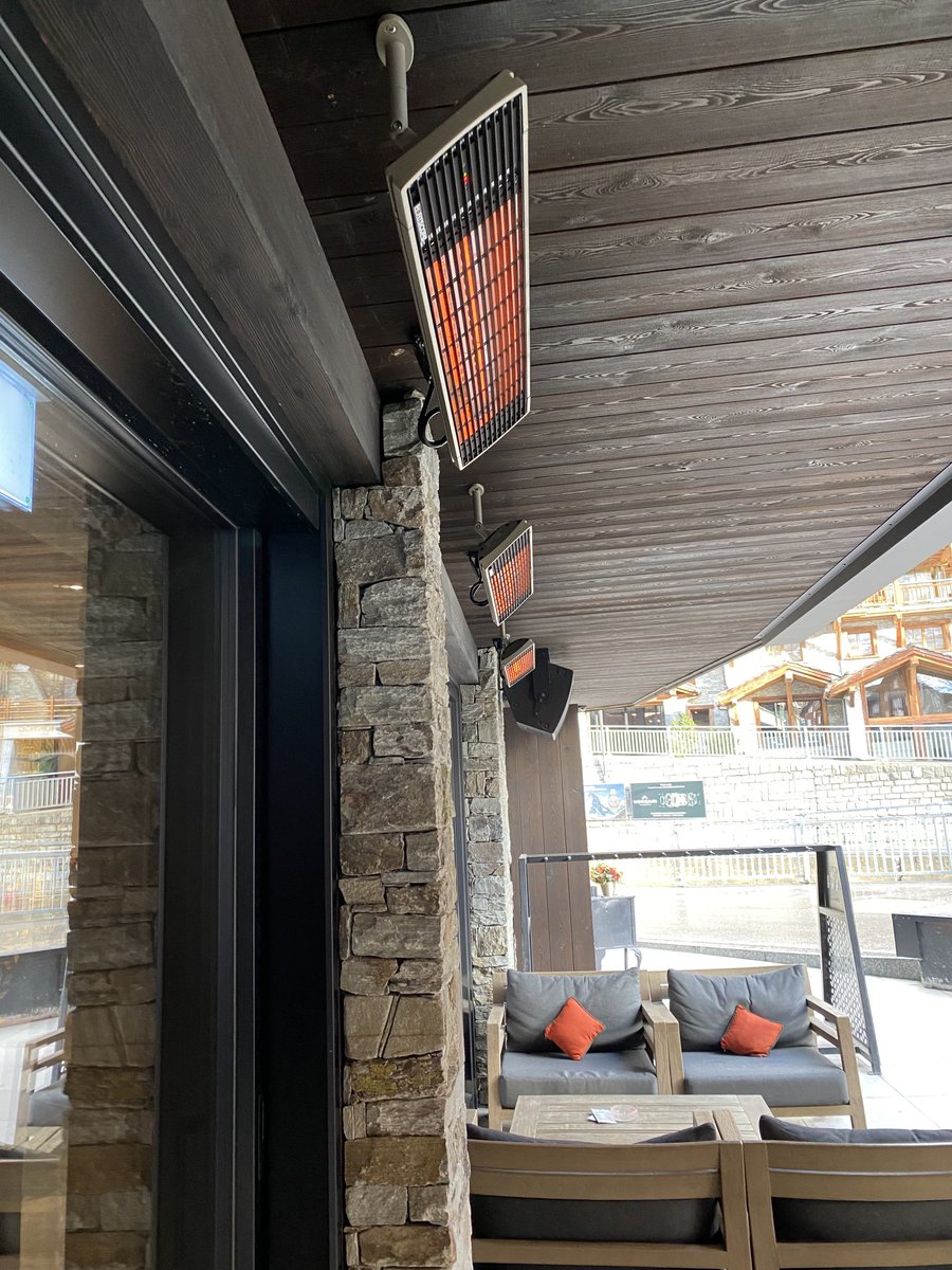 csiwyler's tweet photo. Strommangellage in ⁦@zermatt_tourism⁩ 🤔🤔? https://t.co/f4OrmrFeWc