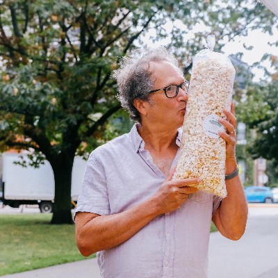 Who else is ready to grab a bag of No Name Kettle Corn at GCM Lincoln Park tomorrow??

Reminder that tomorrow is the final market at GCM Lincoln Park and GCM West Loop before we move indoors to GCM Avondale! See you tomorrow at 8 a.m.

#GreenCityMarket #ChicagoFarmersMarkets