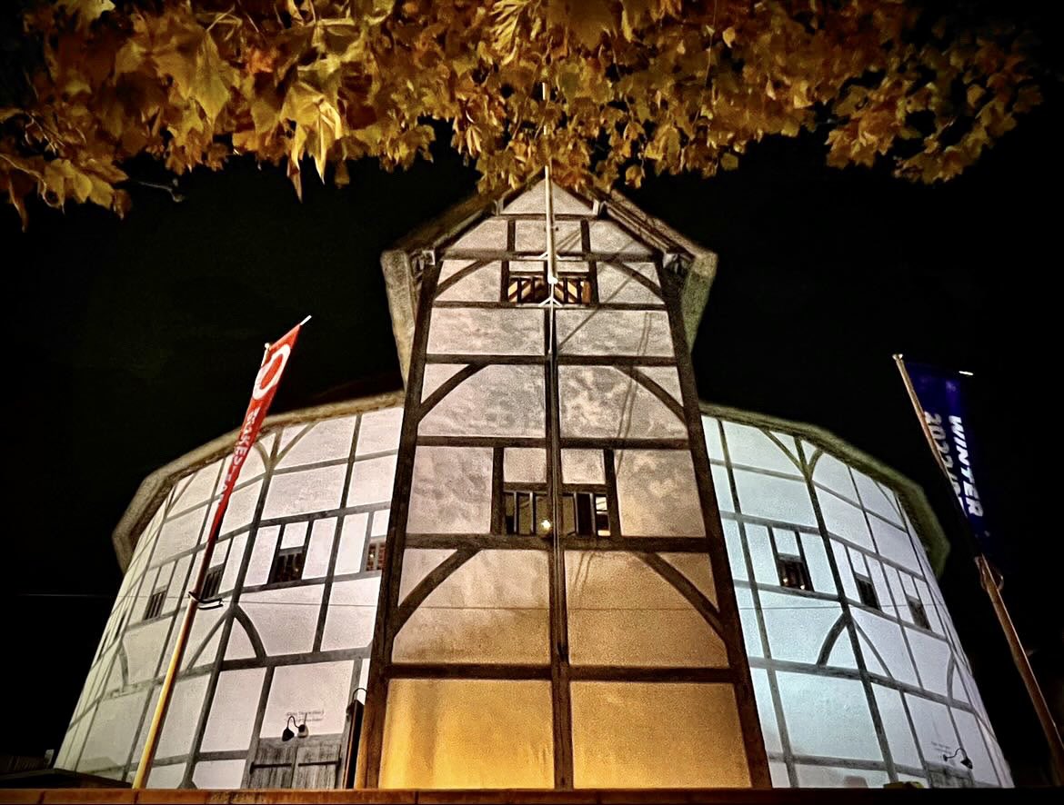 When great leaves fall, the winter is at hand…
#RichardIII 

📸 Beth Clayton