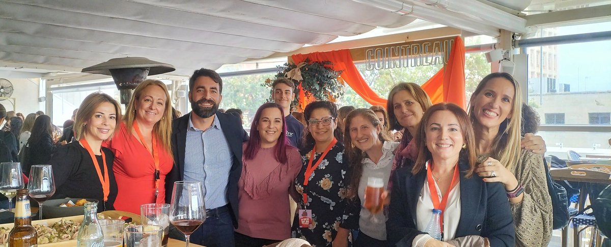 BaileraNoelia's tweet photo. @valenciactiva_ @AjuntamentVLC @SanGomezLopez @claramfvlc @luciamompojuan @borsanro @AJEValencia @evap_bpw @susanalluna @VITEmprende @VLCTechCity @jesjuba7 @RaquelPosadas5 @javimateog @anamariahc09 @Ana_Company_ Gracias @javimateog por tu tiempo y tus palabras #exploratutalento #somosjefas #valencia #emprendimiento #innovacion https://t.co/jXKFIrC4Ko