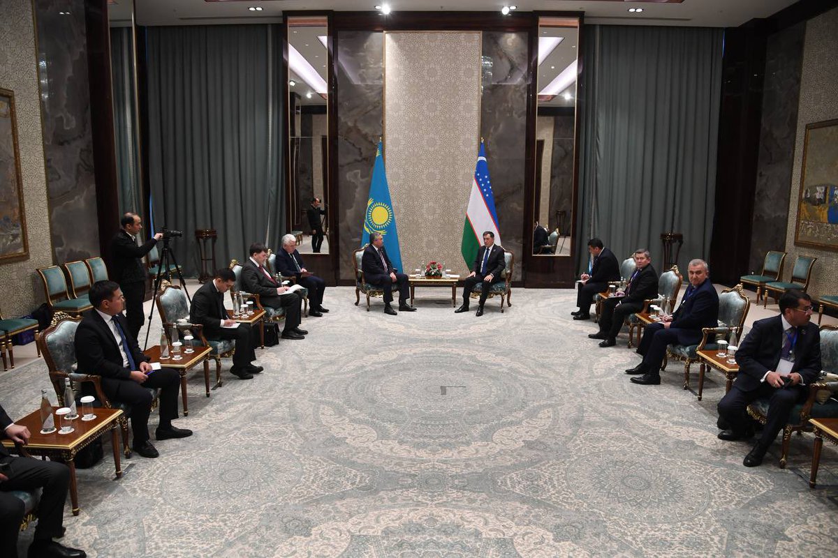MFA_KZ's tweet photo. Mukhtar Tileuberdi took part in the Samarkand #EU – #CA Connectivity Conference: Global Gateway. The purpose of the conference is to develop intra- and inter-regional dialogue to achieve sustainable communication.
🔗 https://t.co/lFWFB8ApLS https://t.co/ecoRUhgrzl