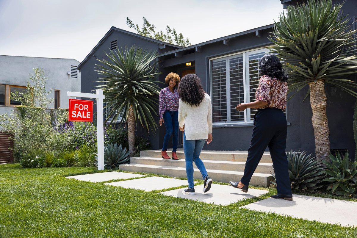 amarsalis's tweet photo. You already know the best one! I'm still happy to be put to the test. 

🏡Angie Marsalis-Alcala, BROKER, REALTOR®, MRP, SRS, SRES, ABR, CAM, CAPS
🏡Sammy Alcala, Licensed SALES AGENT, REALTOR®

Berkshire Hathaway HomeServices Stovall Realtors 

 https://t.co/8HRIWeAIfx https://t.co/8lFlv8E3rM