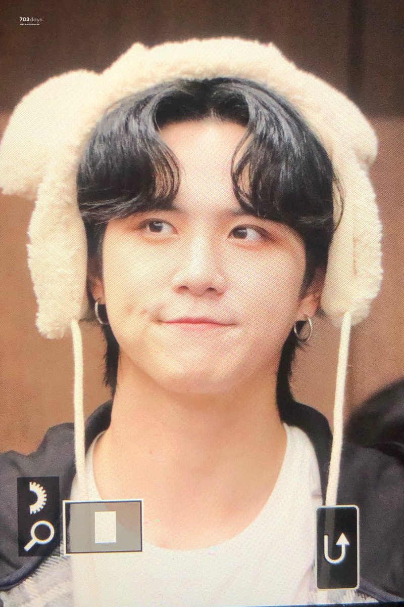 221118 강아지...? #김동한 #위아이 #WEi