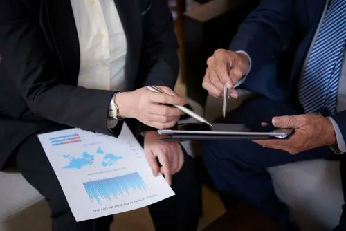 Gartner found that an average of 25%–40% of a Lawyer’s time is spent on matters that don’t even require a Lawyer. 
Learn about the benefits of Matter Management software, like being able to work anywhere, anytime in the cloud. buff.ly/3A2JYfu 
#MatterManagement