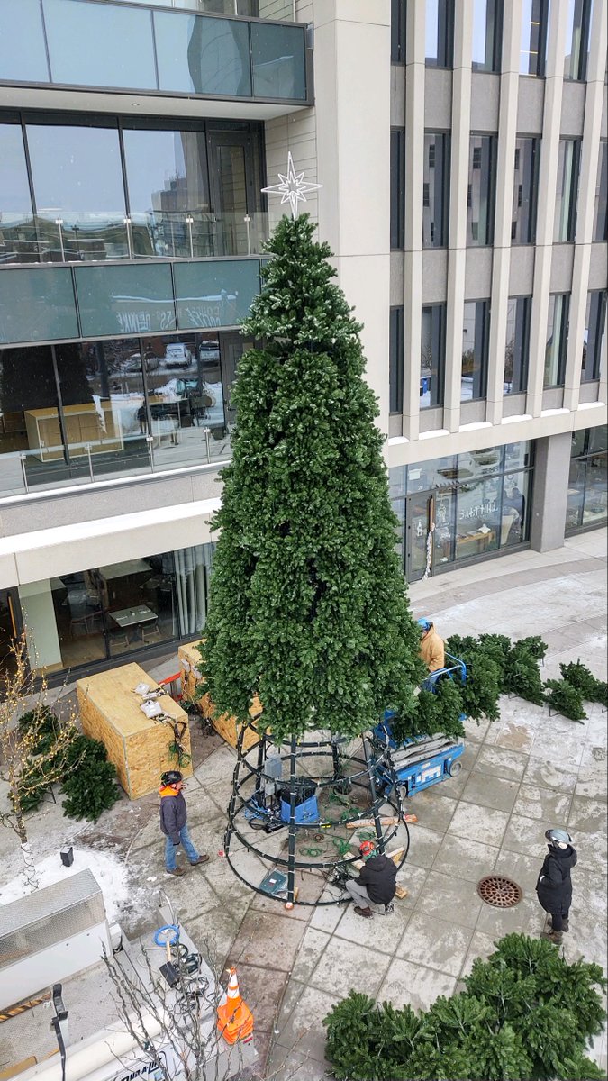 FargoBdwySquare's tweet photo. Tis nearly the season! Holiday magic is coming to Broadway Square with the tree and rink being installed this week🎄⛸ Thank you to our Fargo Parks team for all their hard work to make The Square magical this season!

#DowntownFargo #FargoBroadwaySquare #FargoParks #ILoveFargo https://t.co/D0YYTOAax7