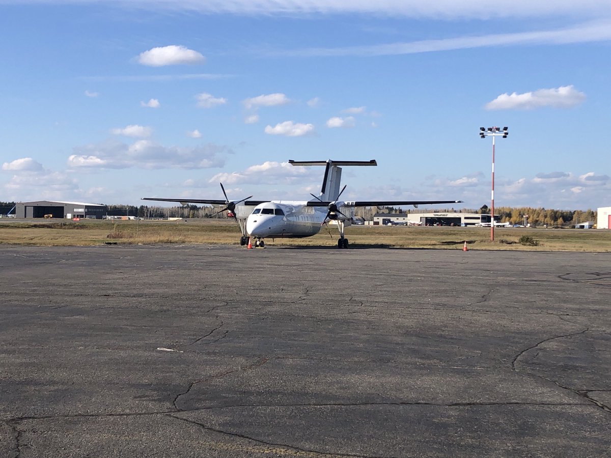 Fly_SummitAir's tweet photo. Check out our most recent addition! Our newest Dash 8 is getting ready for takeoff. This Dash 8-100 is the 4th in our fleet and is based in Thunder Bay, ON (YQT)
#SummitAir #LifeAtSummit #Ontario #ThunderBay https://t.co/ZM7lrQul7r