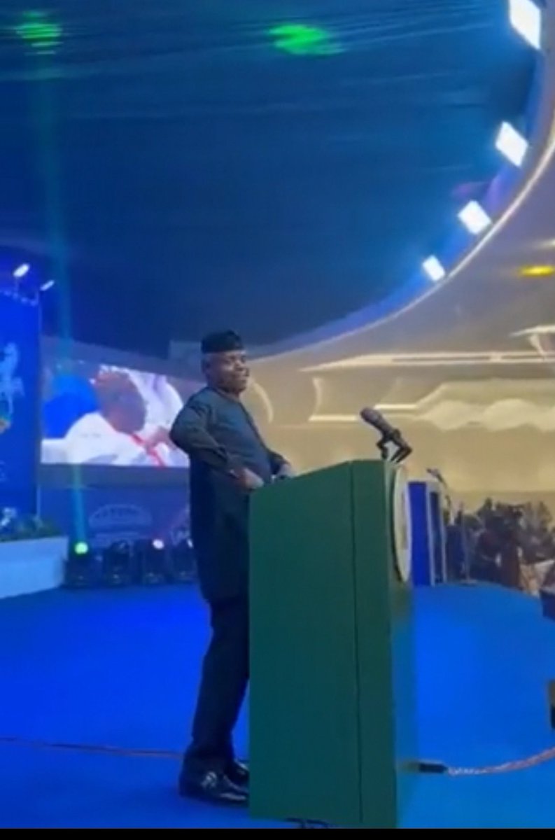 7Olusegun's tweet photo. The #Osinbajonated are not proud people, only that they stand with what they believe.
The are bold and courageous to identify with a sound &amp; distinct ideology endowed with prowess, eloquence, laced with social integration.
Give it up for VP @ProfOsinbajo &amp; celebrate the 🌟Boy. https://t.co/9WSNfctPt6