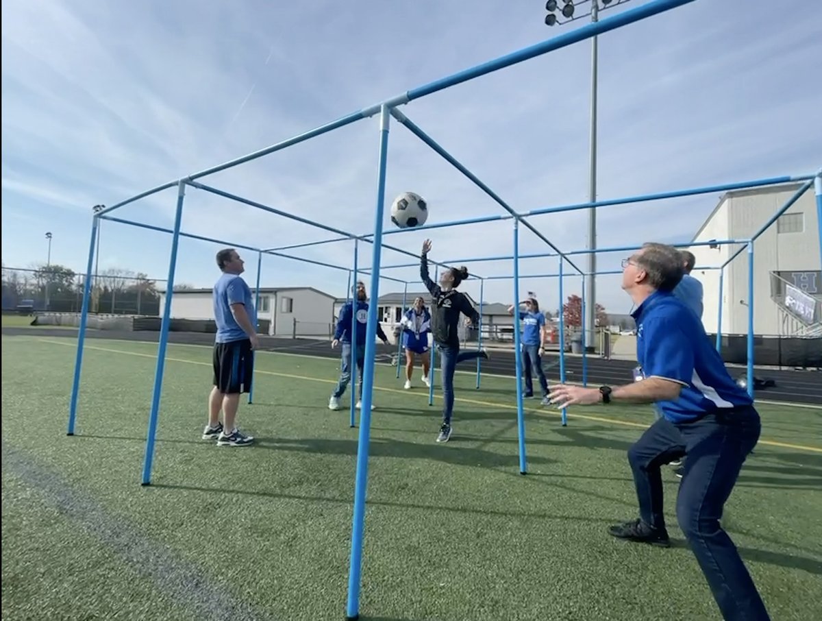 9 Square in the Air tweet media