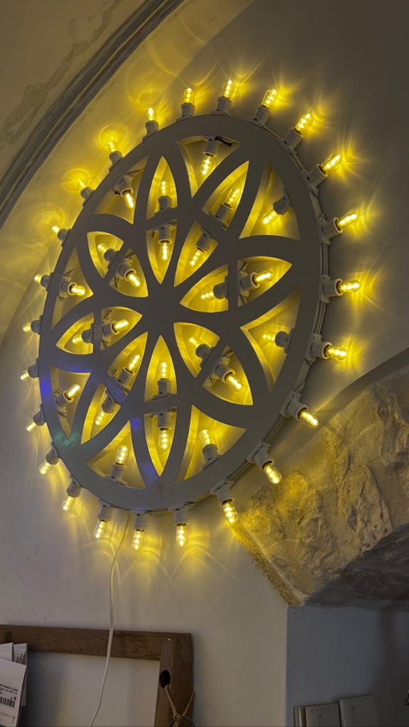 Toob_Alers's tweet image. Locorotondo 🇮🇹 o.a. Jeroen heeft de onze mee genomen naar 🇳🇱.  Het “past” deco iets groens erbij 

#sfeer #warmled