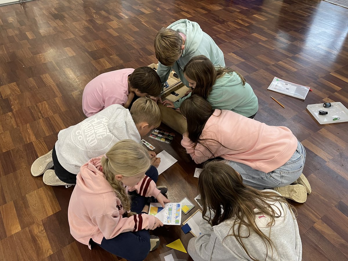 DanesfieldY6's tweet image. 6CY were up next. The winning team managed to escape in… 46 minutes, 51 seconds! Great effort from every team! #mathsweek2022 @DanesfieldSchl