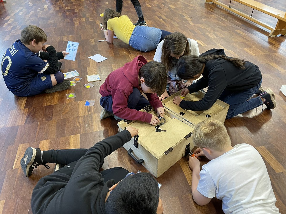 DanesfieldY6's tweet image. 6CY were up next. The winning team managed to escape in… 46 minutes, 51 seconds! Great effort from every team! #mathsweek2022 @DanesfieldSchl