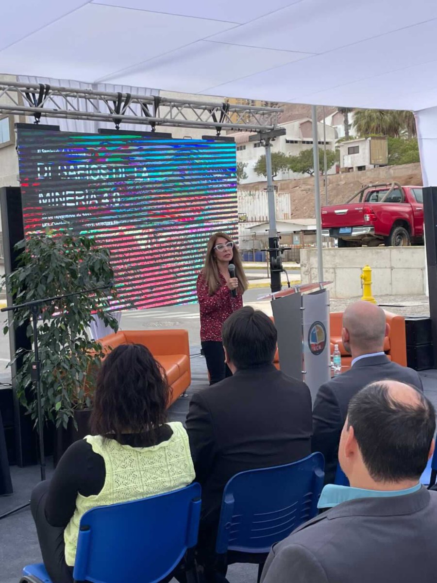 Hoy nuestra Directora Ejecutiva, Cinthia Torres, participó de una charla en la UCN, donde se trató los desafíos de la nueva minería 4.0 entre otras actividades.
