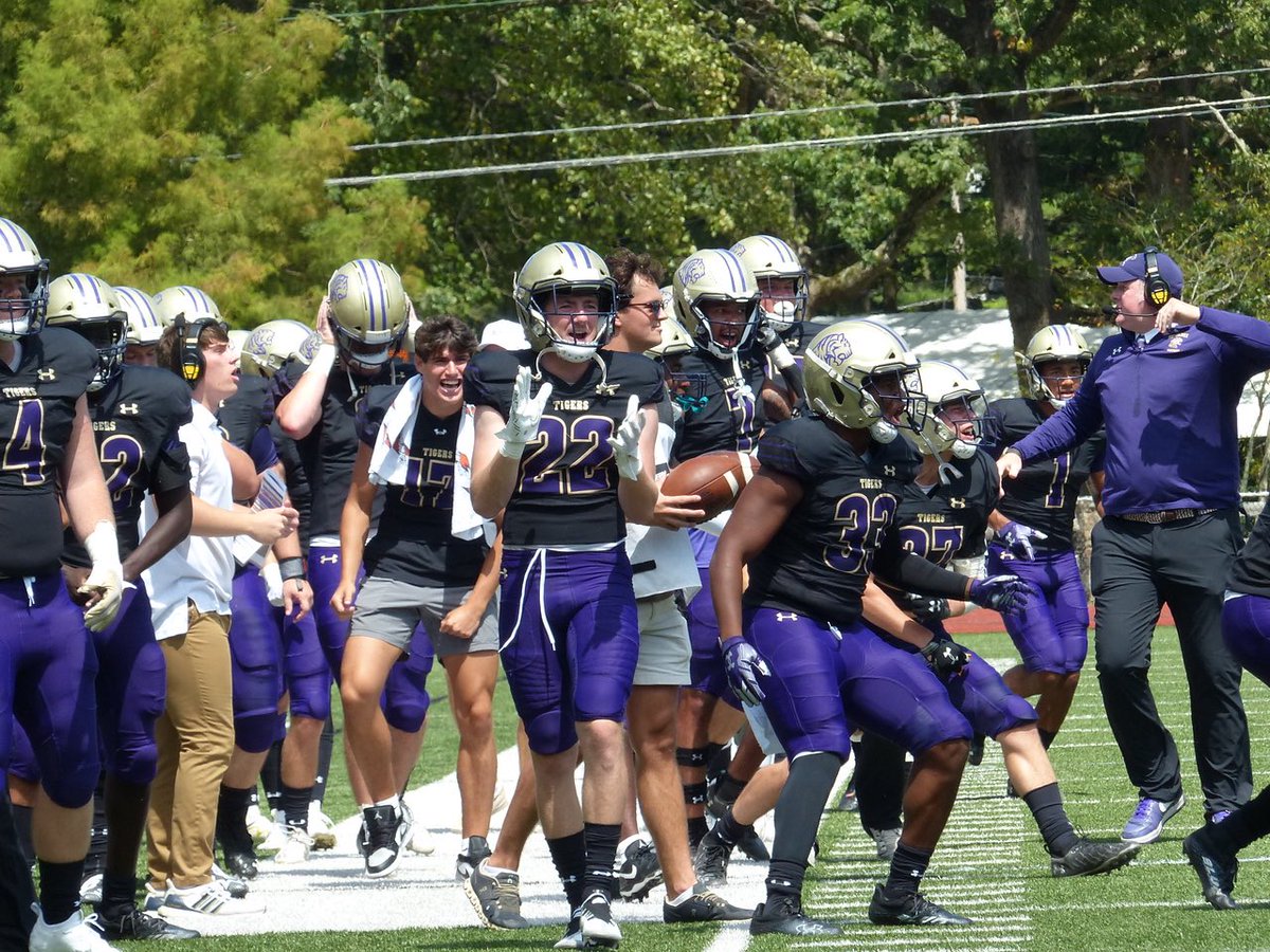 XanderCarroll's tweet photo. After a great conversation with @CoachSchultz_DB, I am thankful and blessed to receive an offer from The University of the South: @SewaneeFootball! #FOTM | #YSR
@CoachTrey_Adams
@ECSAthletics
@johnvarlas
@memphispreps
@sportszonetv1 https://t.co/Sh5xdLlwUA