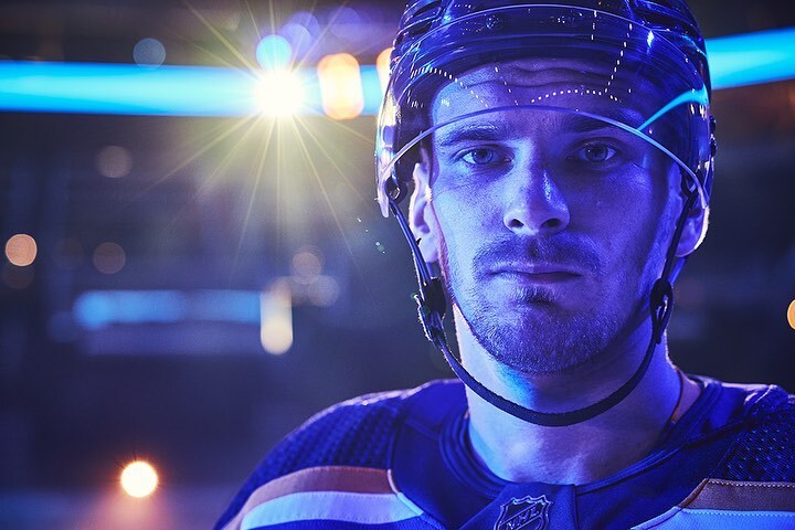 That's 5 in a row if you're counting!

#stlblues #nhl #hockey #sportsphotography
#PavelBuchnevich
#brucenevich

🎬@ryvalstudios 
🎬@briancummingsproductions