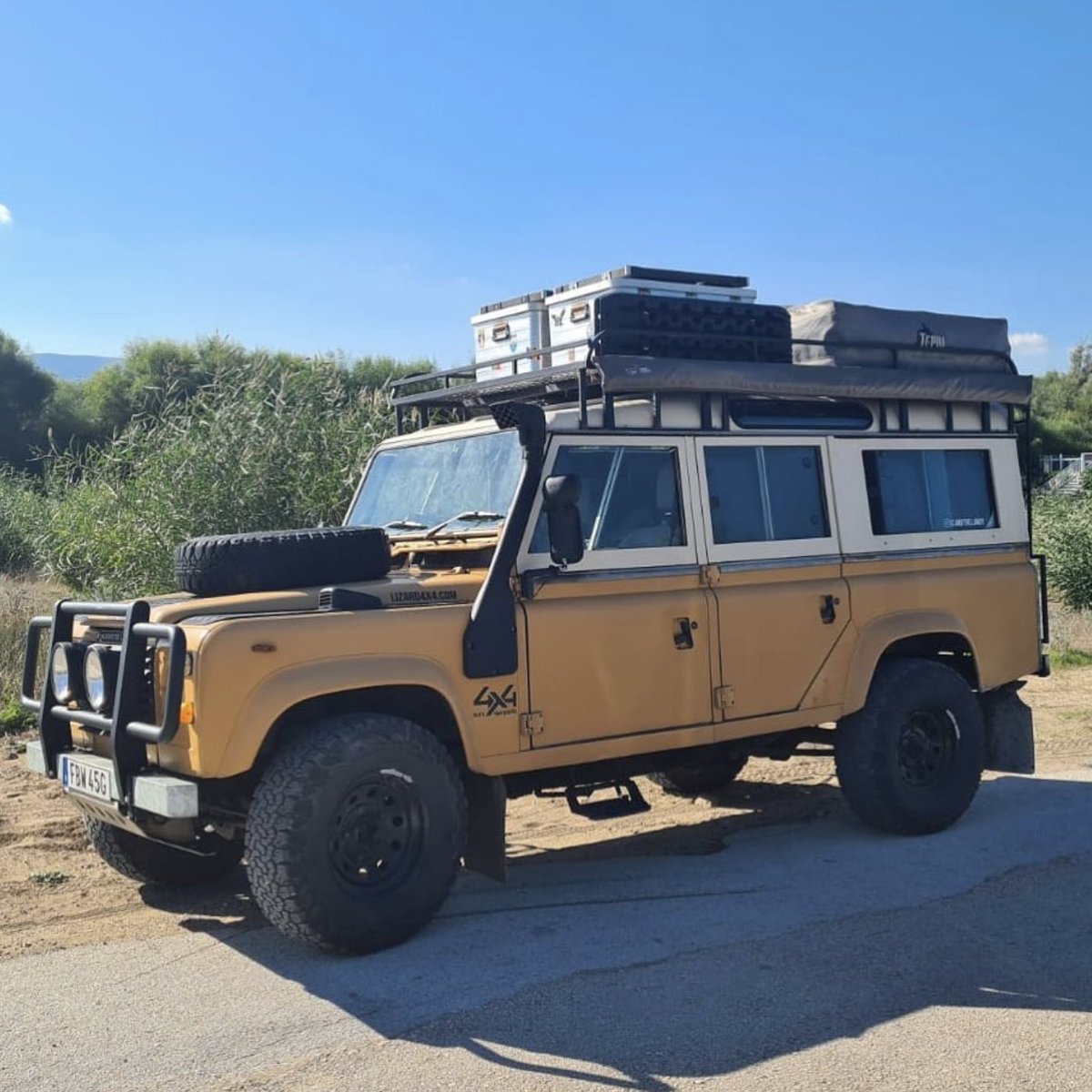 defenderbuyer's tweet photo. This @defenderjam is Jamming.
📸: @weestus
#defenderjam #landrover #defenderjam2022 #landrovers #landroverdefender https://t.co/aQ8lildvm7