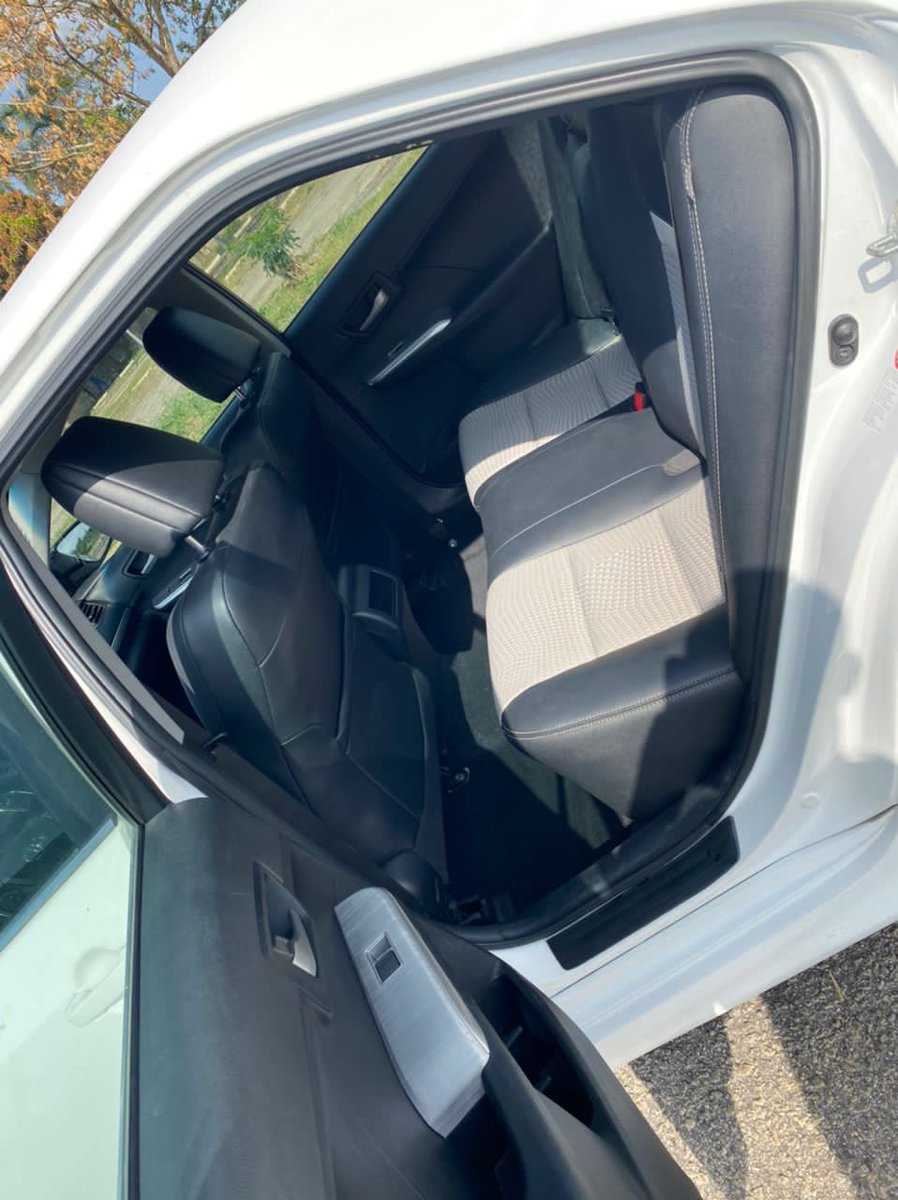 shefibra_s's tweet photo. 2012 Toyota Camry Sport available for distress sale. 

Foreign Used. 

Factory Equipped with

Turbo  airflow. (Gives the power bike sound when you accelerate. 

Super clean interior

Untampered Engine and Gear.

Extra cool AC system. 

Available for #5.1m naira. 

Not negotiable https://t.co/BgBZPTAYaN