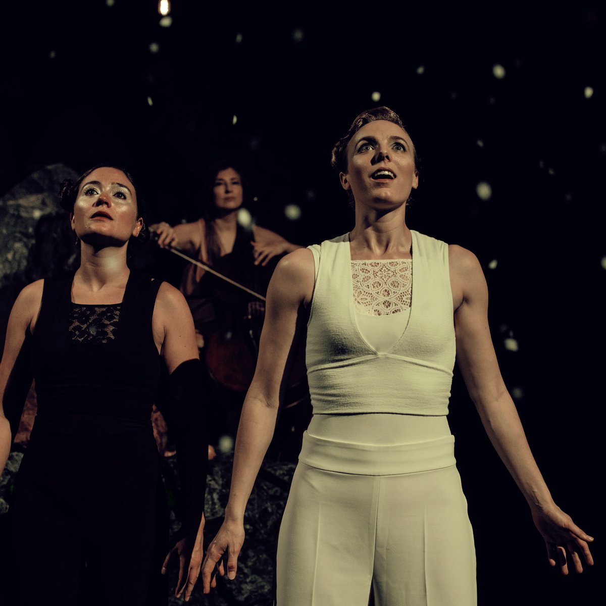OffWestEndCom's tweet photo. #OffFest nom for the best theatre from Voila! Europe festival 2022 @VoilaEurope #VoilaEurope at the Cockpit Theatre @cockpittheatre: #NewNoms for “This Is Why We Live” from Open Heart Surgery Theatre @OHsurgery – congratulations! More on OffFest at https://t.co/uNTNo1C98Q https://t.co/yDAbf7QUgZ