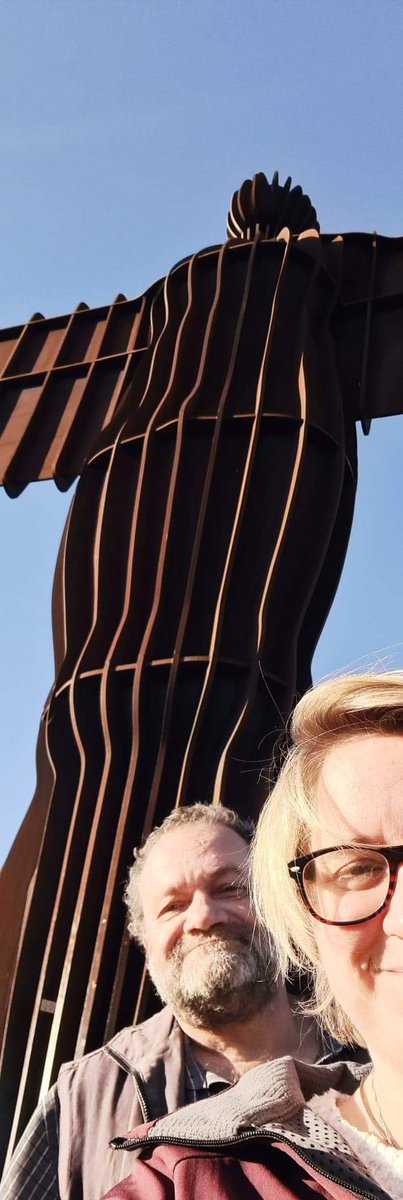 Saturday morning, ten till twelve on circl8radio.com and mixcloud.com/live/russell-m… (visuals as well as audio) we present our weekly Northern Girl: Midlands Boy show.
This weeks duet is with Cher.