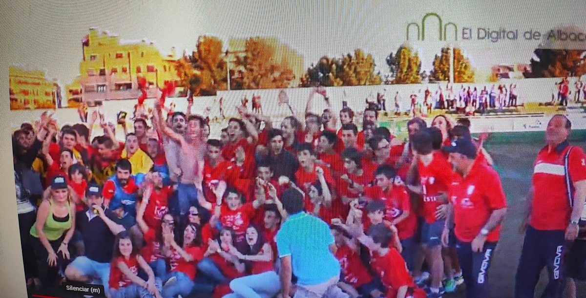 CaTa8AB's tweet photo. Ascensos a Tercera División y Nominado a balón de Oro de Castilla la Mancha ✌️🔥😜 @KingsLeague Espero la oportunidad 💪💯 https://t.co/BEe7iJlkQF