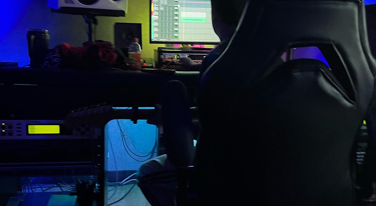 haley barth tweet media